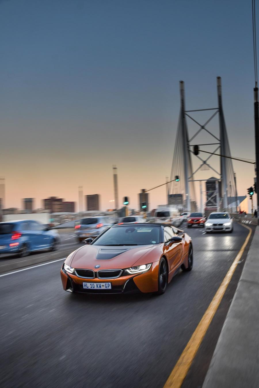  BMW i8 Roadster (I15) 2018 года  (ZA) (фото 10 из 44)